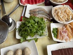 -家乡重庆火锅店