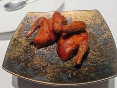脆皮妙龄鸽-新荣记(建国门外大街店)