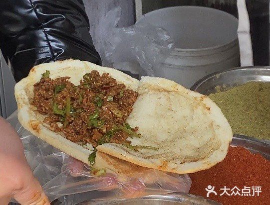 非遗传承反手烧饼·特色羊盘肠·肚包肉(丰储街店)