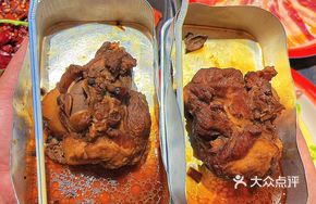 Benzie's Fragrant Pork Shank
