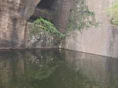 -伍山石窟