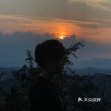 要靠手腳攀爬才能走上去。走走停停，輾轉來到細米寨