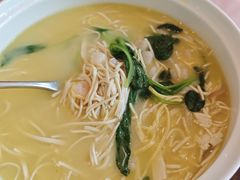 手剥虾仁煮干丝-扬州香格里拉·香宫中餐厅