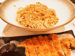 馋嘴炸猪排-馋三尺蟹粉小笼(人民广场店)