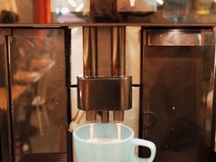 拿铁咖啡-HELLO 27 意面·沙拉·帕尼尼