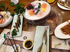 -青瓦餐厅·生鱼片·韩园烤肉(西塔店)