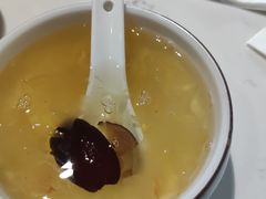 莲子银耳羹-龙抄手(文殊坊店)