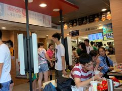 大堂-麦当劳(东直门外大街店)