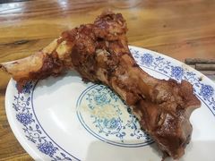 -老天桥酱肉烧饼夹肘子(天桥店)
