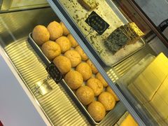 -全家便利店(莲花池东路店)