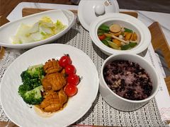 -臻儿屿月子会所(茶山店)