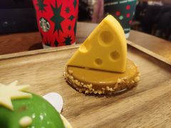 芝士咸蛋黄蛋糕-星巴克臻选(广州沙面店)