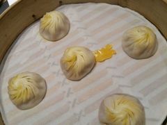 小笼包蟹粉的-鼎泰丰(渔阳店)