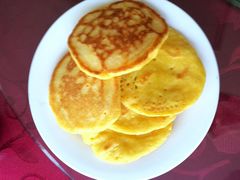 贴饼子-北京龙庆四季香农家饭庄·灶台鱼·碳烤虹鳟鱼(龙庆峡店)