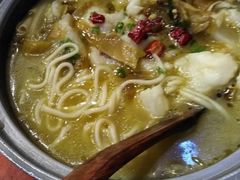 -周鱼小馆石锅酸菜鱼(活力汇店)