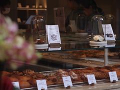 -VERIE BAKEHOUSE