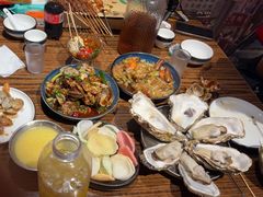 -蚝堡海鲜·威海菜·海肠捞饭·烧烤·亚洲吃蚝公司(幸福门店)