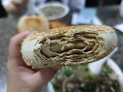 烧饼-清真喜兰老丁羊汤特色小吃