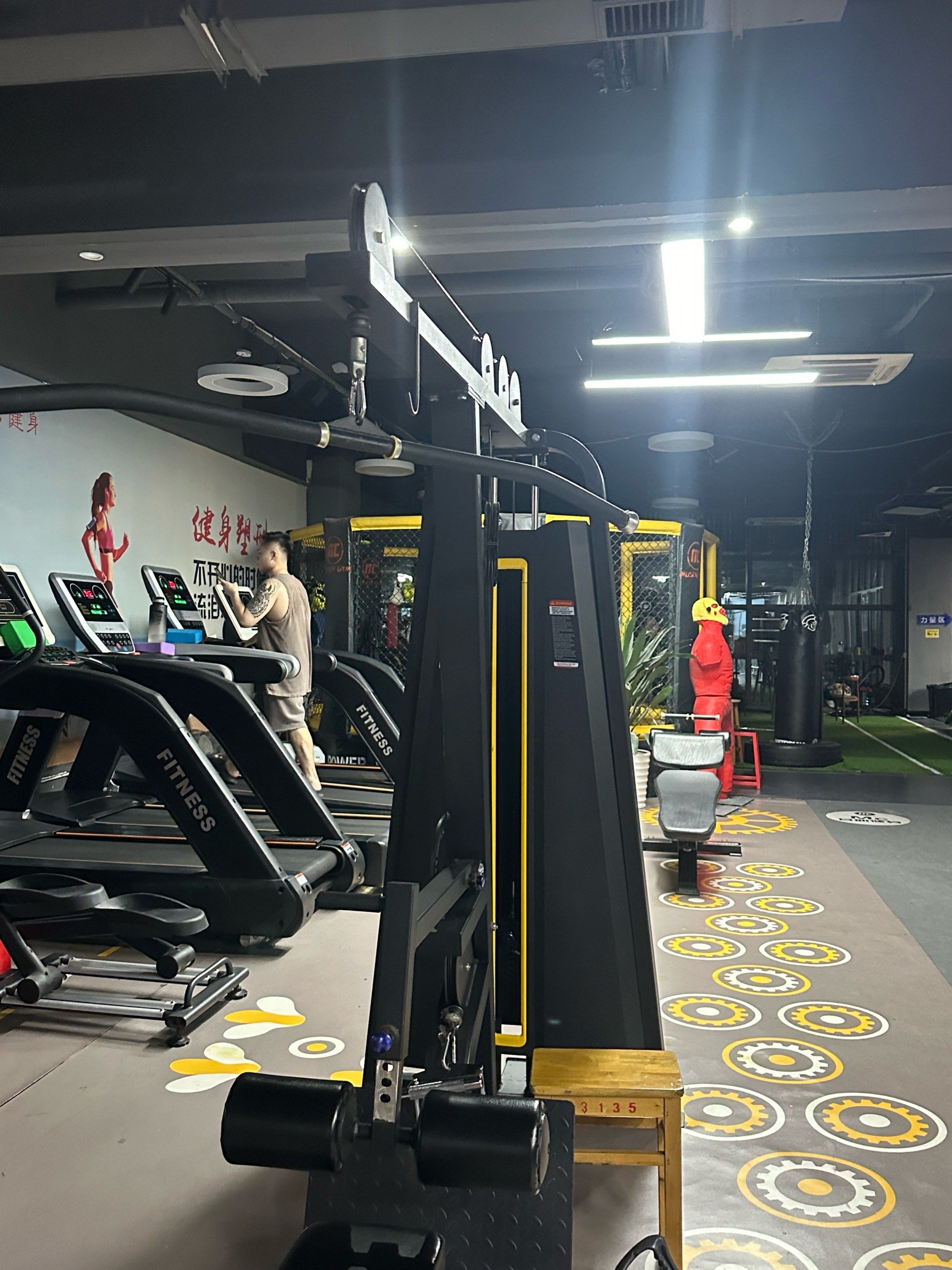 刮风下雨,健身房不打烊