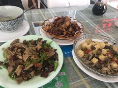 -天天向上素食餐厅(五台山店)