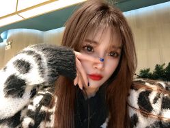 -罗亚帝·NASHOW纳秀形象设计