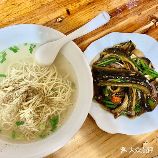 和记龙虾大强面馆