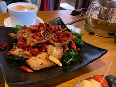 -隔壁老王·家常云南菜(花巷店)