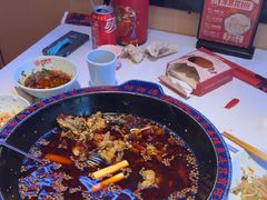 -何师傅美蛙鱼头(汉街店)
