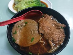 红烧猪扒汤面-食惠里小笼包面馆(越秀店)