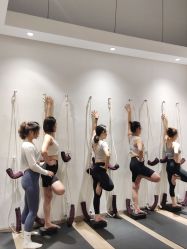 -静待花开瑜伽尊巴会馆