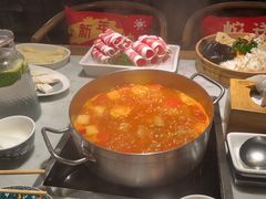 -尚尚仙·酸汤猪手·猪肚鸡火锅(华联万柳购物中心店)