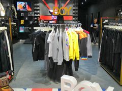 -王府井奥莱临潼小镇(临潼店)