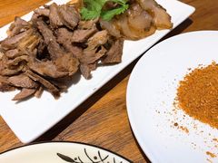 卤牛双拼-臭桂鱼儿特色餐厅(朝晖七小区北区店)