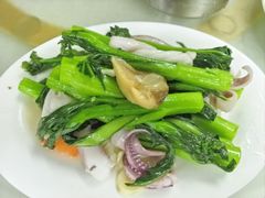 时菜炒鲜鱿-新陶陶酒家