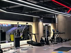 -英派斯健身旗舰店(海信国际中心馆)