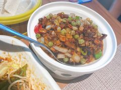 黑三剁配薄饼-雀舞云南菜(乐客城店)