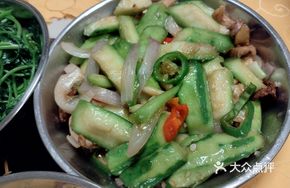 Stir-fried Cucumber with Chicken Offal