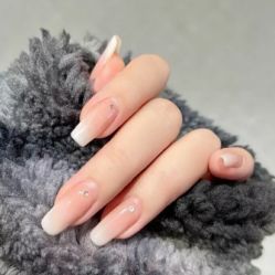 -悦指间美甲美睫