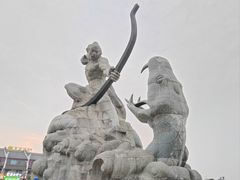 -巴陵广场