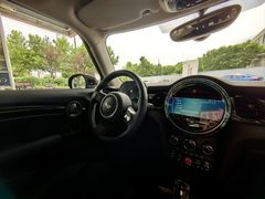 -上海宝诚中环BMW·MINI4S店