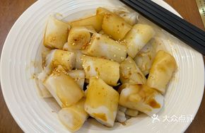 Sesame Garlic Pork肠粉