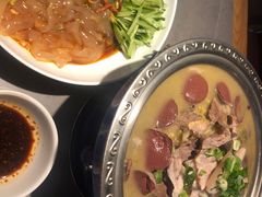 东北杀猪菜-金手勺东北菜馆(大屯北路店)