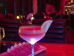 -饮湖威士忌鸡尾酒吧