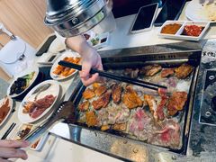-爱客得牛排海鲜烤肉·火锅自助(春熙路黑金好店)