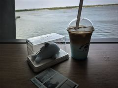 -抱抱地球咖啡馆(国家海洋博物馆店)