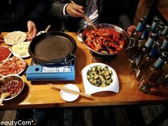 -临江餐馆二楼美食部落
