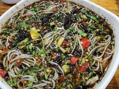 凉拌米线-玛扎烧烤私房菜