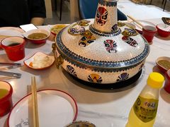 -毛辣果·贵州红酸汤牛肉火锅(西单店)