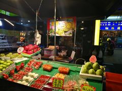 -六合夜市