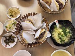 -闫家驴肉老店(华电一校店)